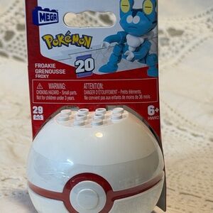 Mega Pokémon Froakie Action Figure Playset - Blue and White